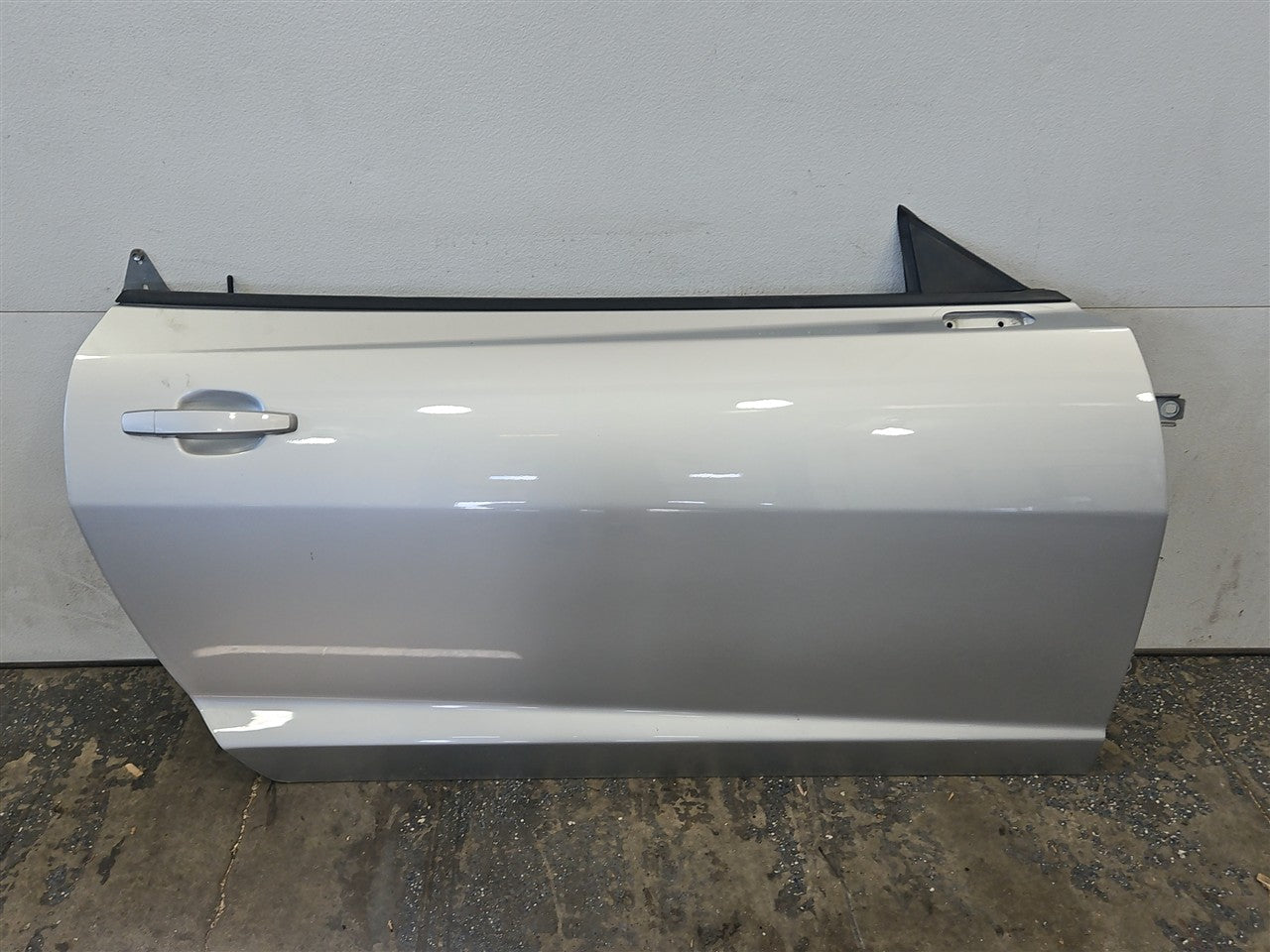 Used OEM 2011-2015 CAMARO FRONT DOOR PASSENGER RH CONVERTIBLE SILVER, actual item photo 1