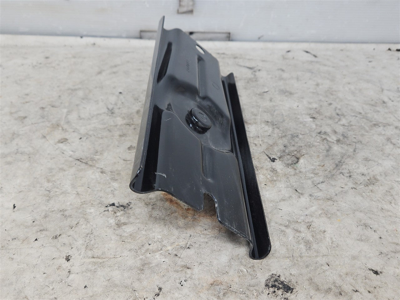 Used OEM 2010-2015 CAMARO BATTERY HOLD DOWN TOP BRACKET 22765899, actual item photo 6
