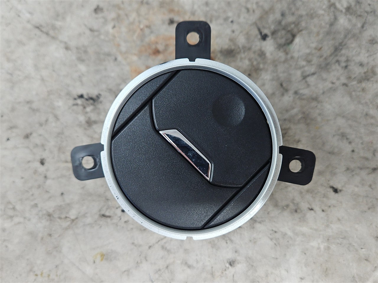 Used OEM 2010-2015 CAMARO DASH VENT ROUND DRIVER LH OR PASSENGER RH, actual item photo 8