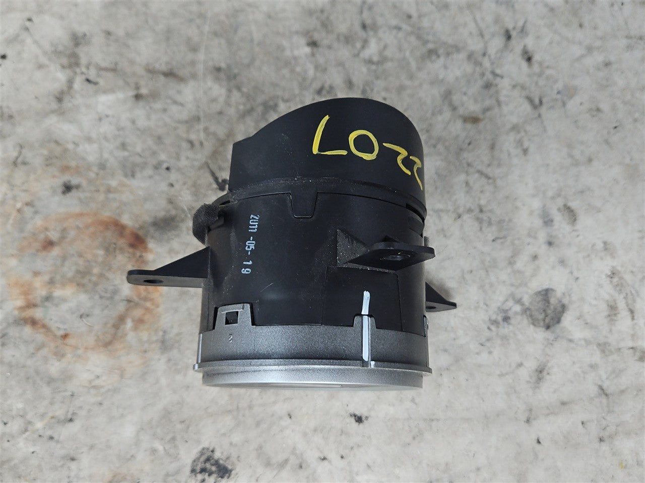 Used OEM 2010-2015 CAMARO DASH VENT ROUND DRIVER LH OR PASSENGER RH, actual item photo 5