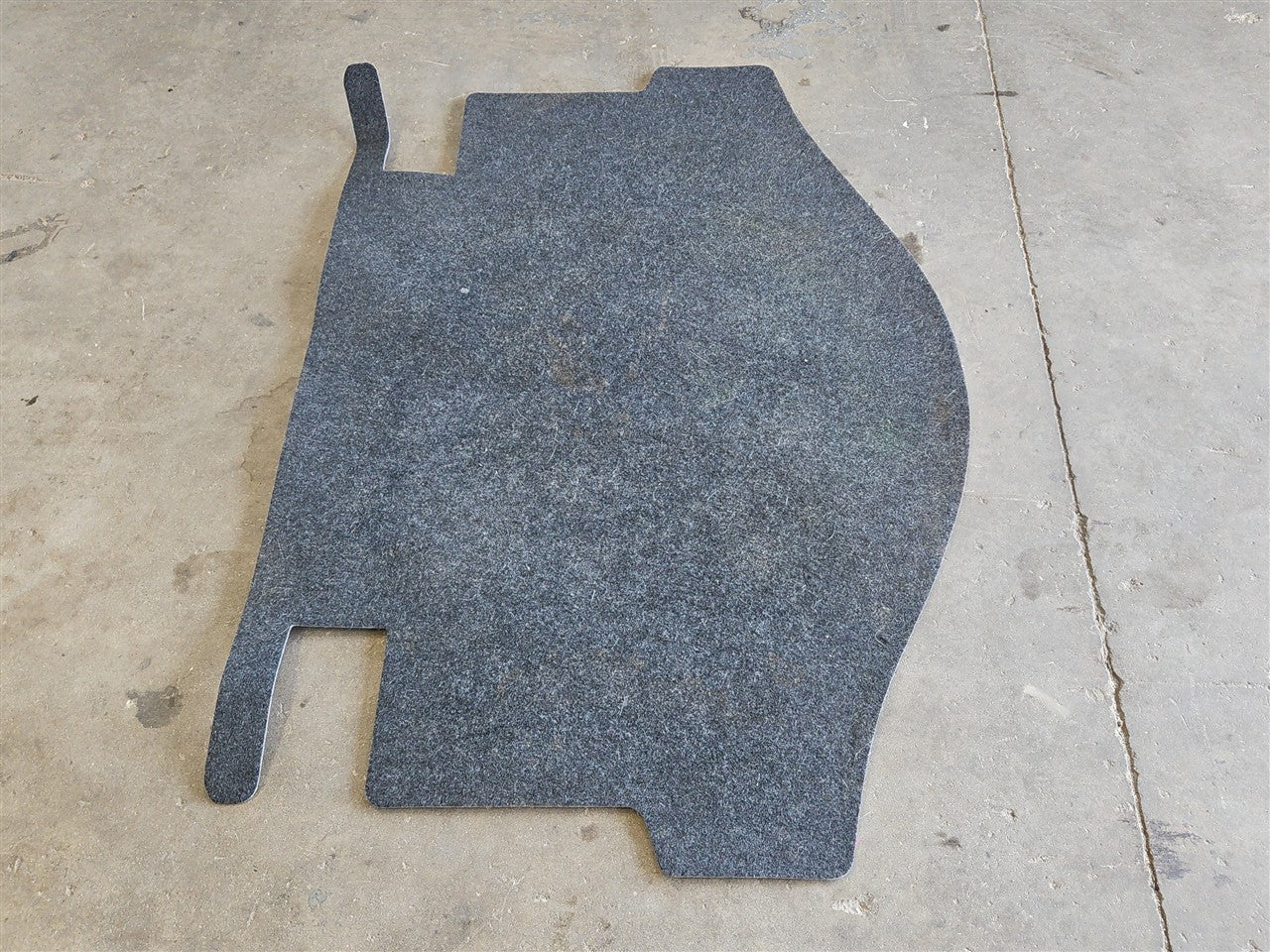 Used OEM 2011-2015 CAMARO REAR TRUNK FLOOR CARPET SPARE TIRE COVER, actual item photo 4