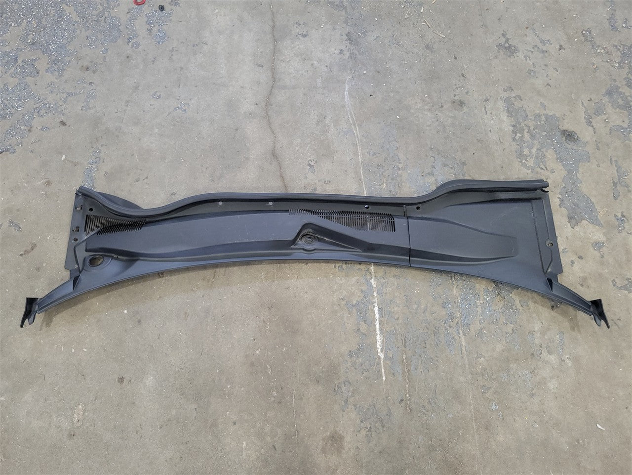 Used OEM 2010-2015 CAMARO WINDSHIELD WIPER COWL TRIM PANEL PASSENGER, actual item photo 1