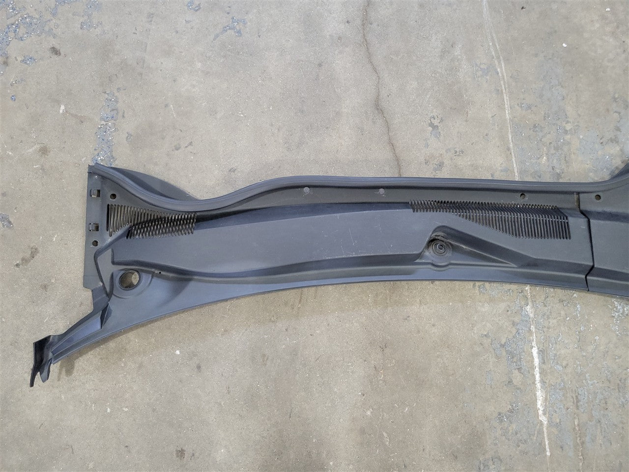 Used OEM 2010-2015 CAMARO WINDSHIELD WIPER COWL TRIM PANEL PASSENGER, actual item photo 10