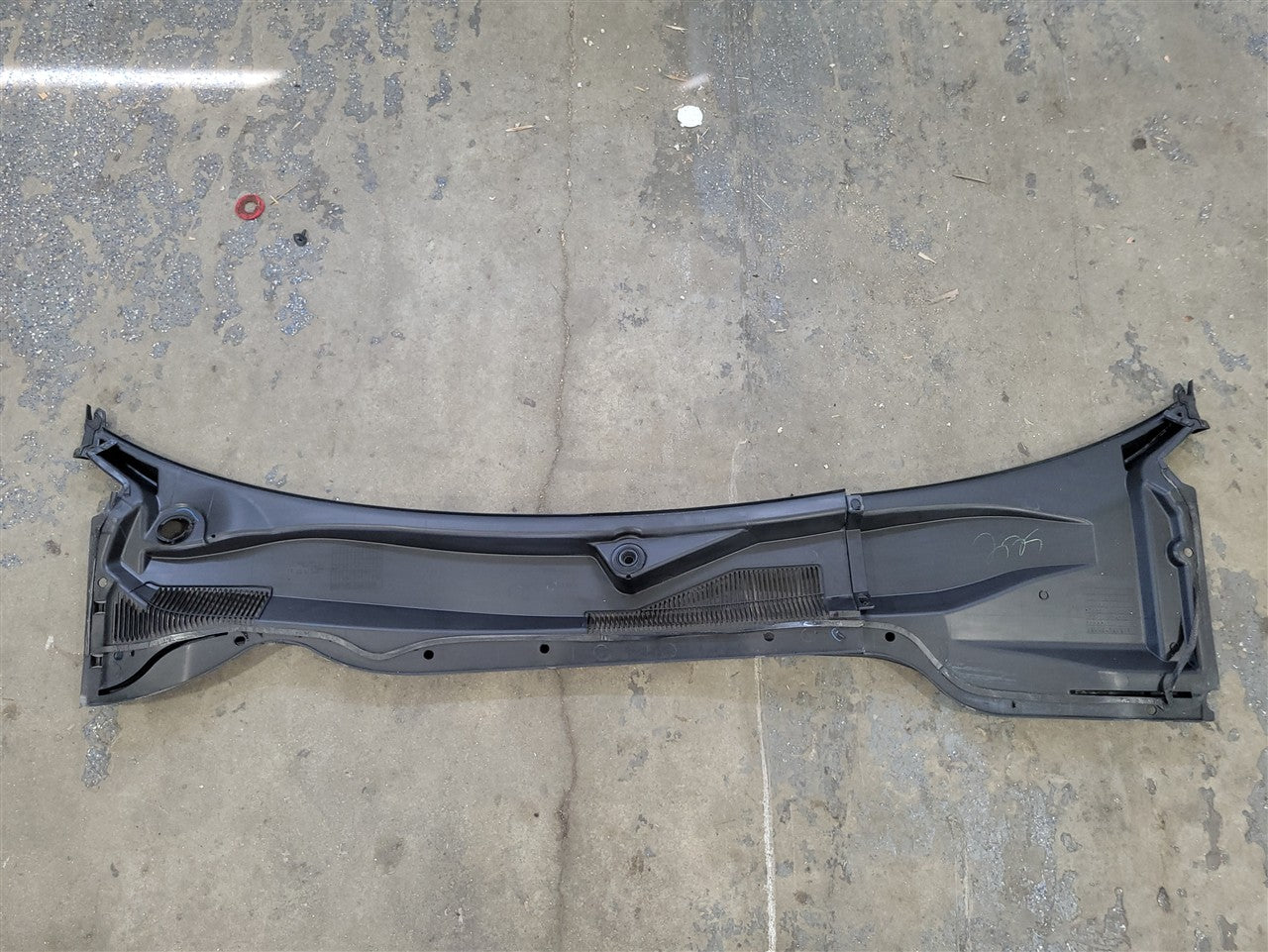 Used OEM 2010-2015 CAMARO WINDSHIELD WIPER COWL TRIM PANEL PASSENGER, actual item photo 12