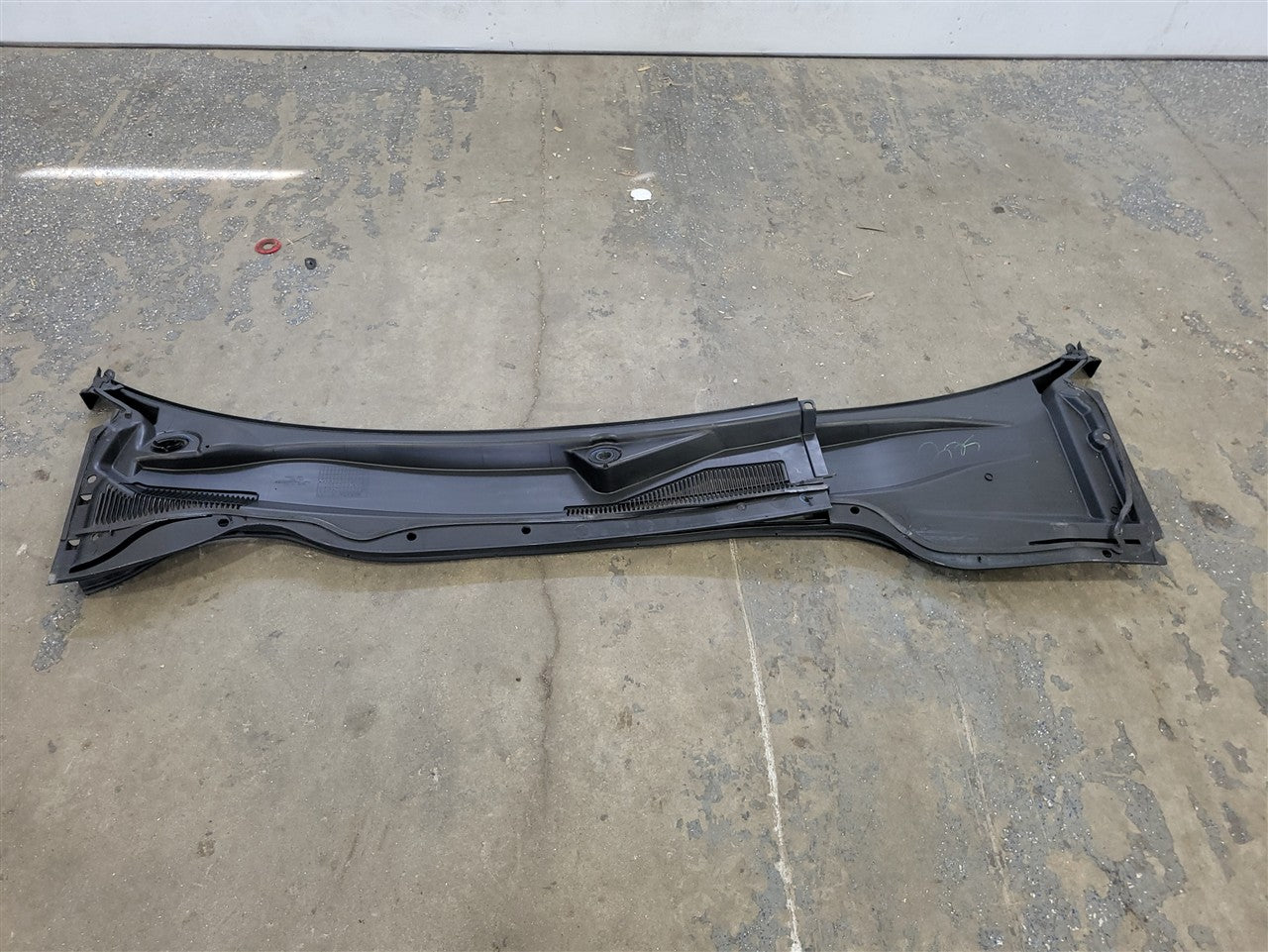 Used OEM 2010-2015 CAMARO WINDSHIELD WIPER COWL TRIM PANEL PASSENGER, actual item photo 13