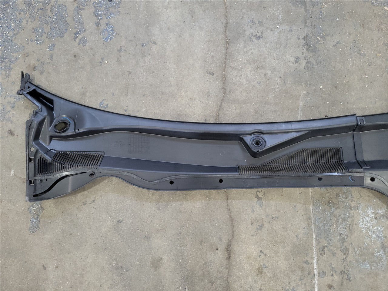 Used OEM 2010-2015 CAMARO WINDSHIELD WIPER COWL TRIM PANEL PASSENGER, actual item photo 17