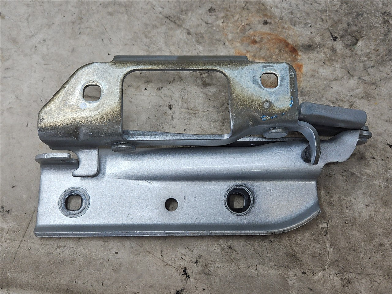 Used OEM 2010-2015 CAMARO HOOD HINGES PAIR LH RH SWITCHBLADE SILVER, actual item photo 6