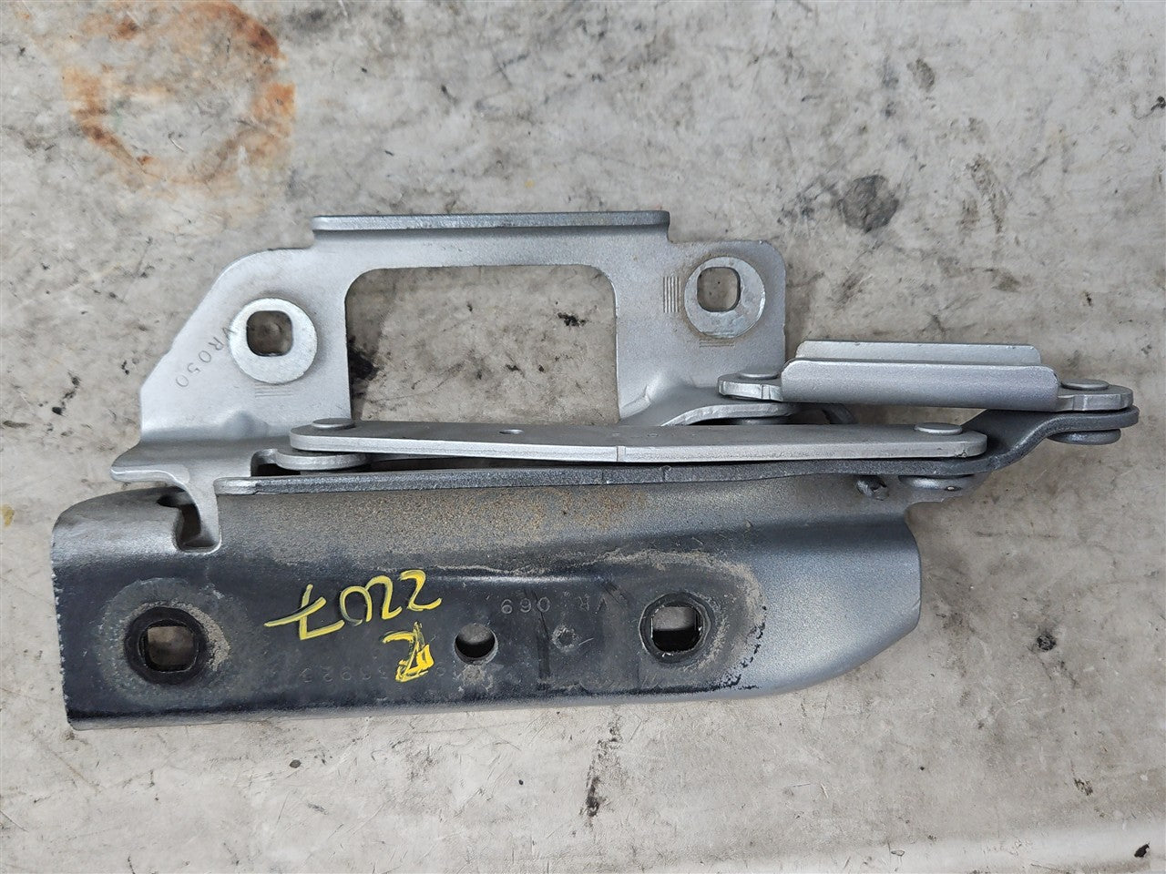 Used OEM 2010-2015 CAMARO HOOD HINGES PAIR LH RH SWITCHBLADE SILVER, actual item photo 11
