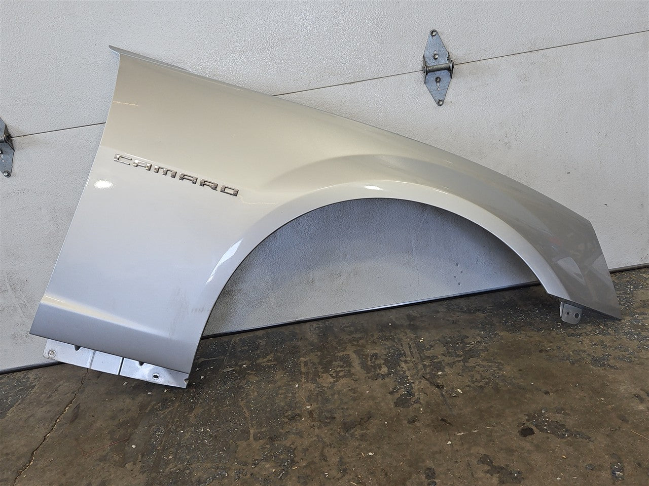 Used OEM 2010-2015 CAMARO RH PASSENGER FENDER SWITCHBLADE SILVER, actual item photo 5