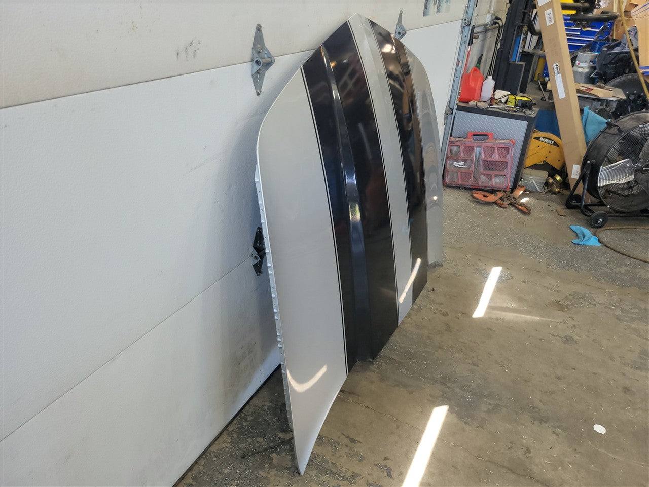 Used OEM 2010-2015 CAMARO HOOD SS SWITCHBLADE SILVER GAN, actual item photo 5