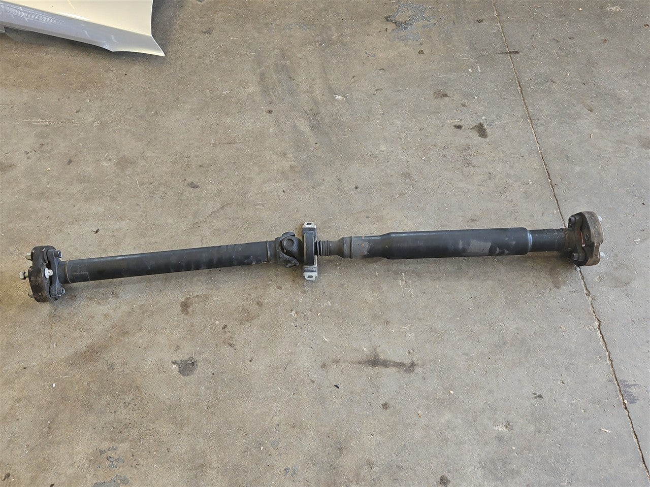 Used OEM 2010-2015 CAMARO SS AUTO REAR DRIVE SHAFT 92237000, actual item photo 11