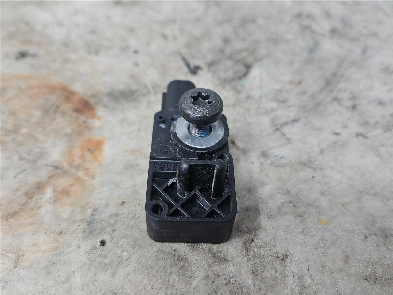 Used OEM 2010-2015 CAMARO CRASH SENSOR 13502341, actual item photo 2