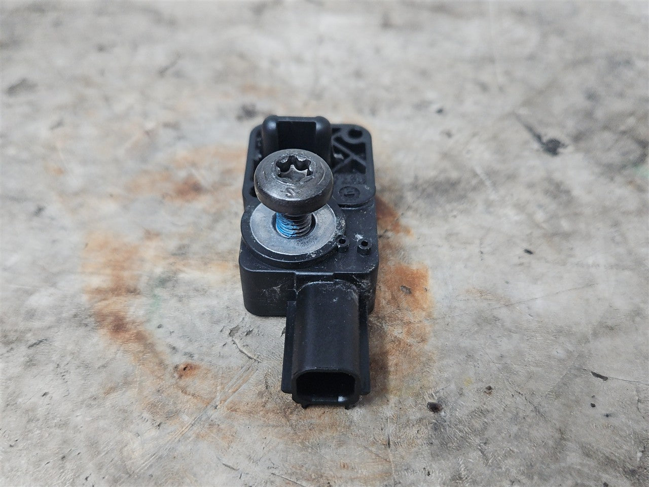 Used OEM 2010-2015 CAMARO CRASH SENSOR 13502341, actual item photo 4