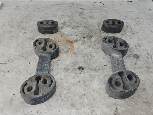Used OEM 2010-2015 CAMARO SS REAR EXHAUST HANGERS SET OF 4 92231199, actual item photo 2
