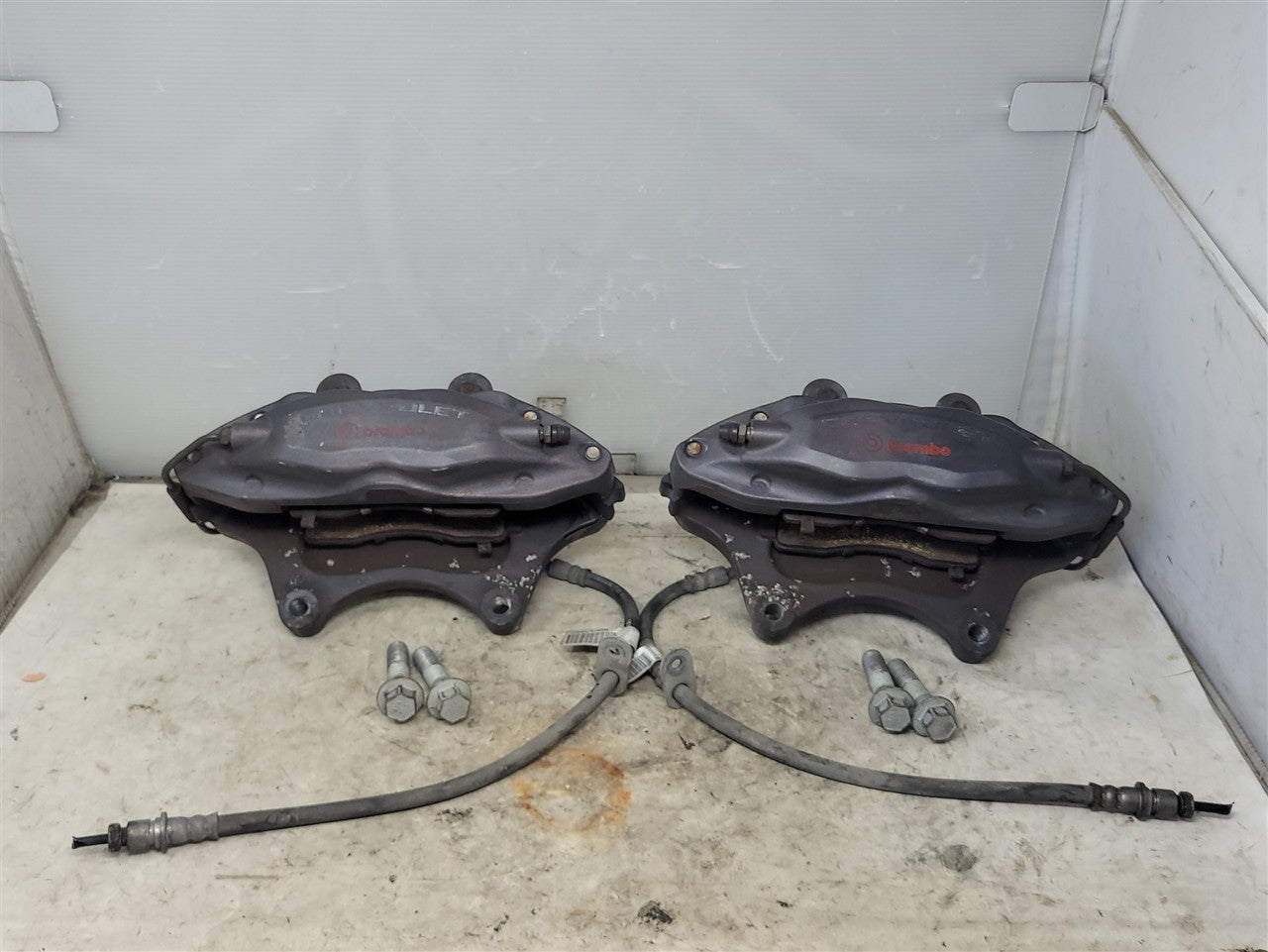 Used OEM 2010-2015 CAMARO FRONT SS BREMBO 4 PISTON BRAKE CALIPERS, actual item photo 1