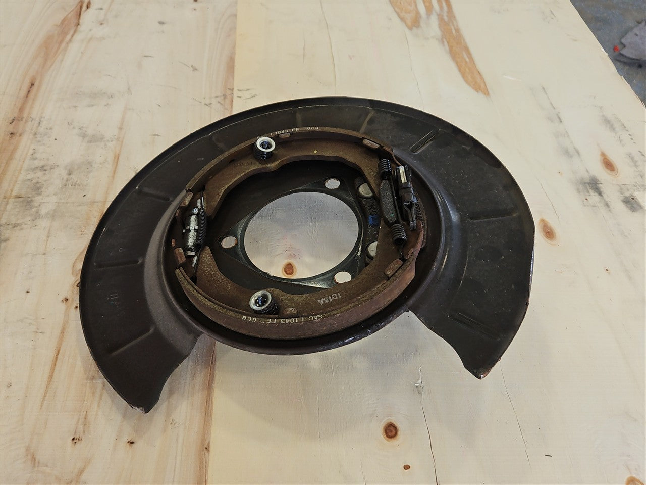 Used OEM 2010-2015 CAMARO SS REAR PARK BRAKE BACKING PLATES PAIR, actual item photo 7