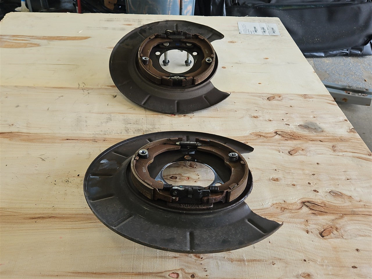 Used OEM 2010-2015 CAMARO SS REAR PARK BRAKE BACKING PLATES PAIR, actual item photo 10