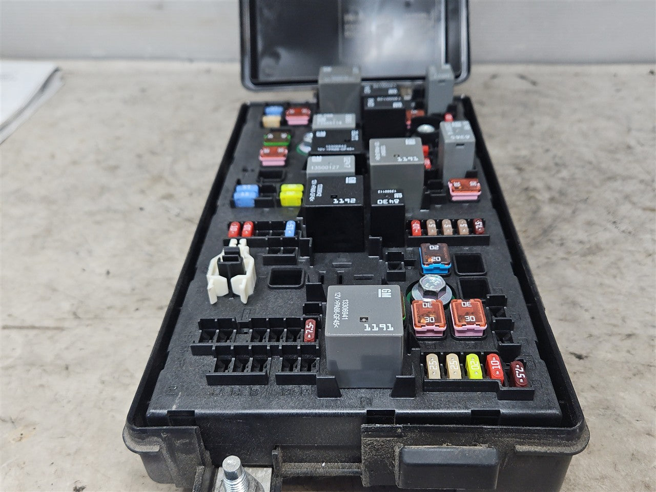 Used OEM 2012-2015 CAMARO ENGINE BAY FUSE BOX & LID 22760635, actual item photo 14