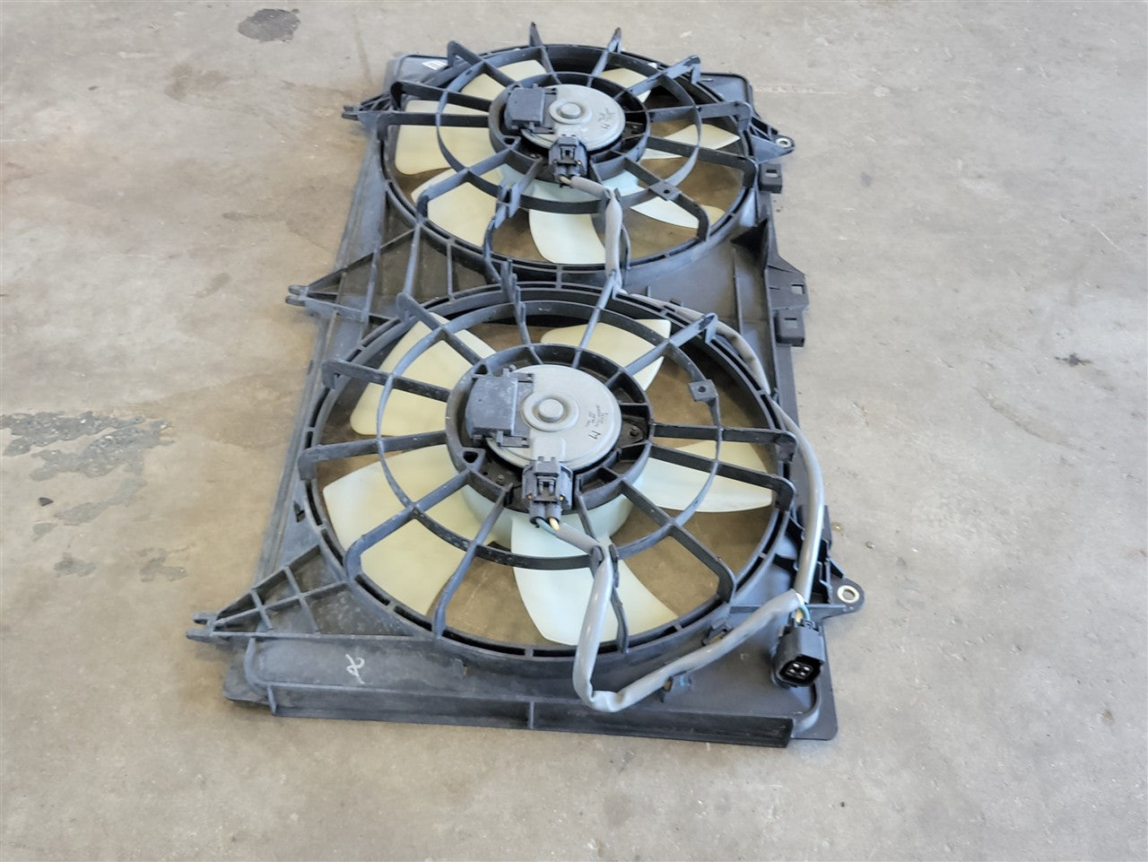 Used OEM 2012-2015 CAMARO RADIATOR COOLING FANS DUAL 6 2L, actual item photo 10