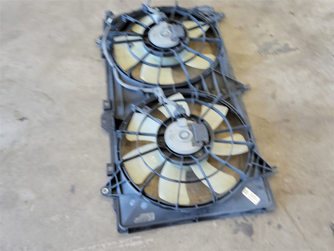Used OEM 2012-2015 CAMARO RADIATOR COOLING FANS DUAL 6 2L, actual item photo 12