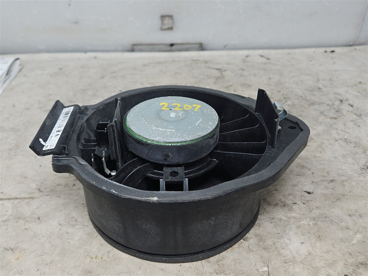 Used OEM 2010-2015 CAMARO BOSTON DOOR SPEAKER PASSENGER RH OR DRIVER, actual item photo 6