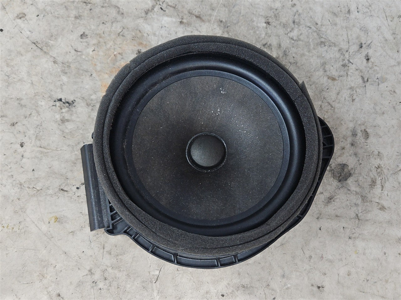 Used OEM 2010-2015 CAMARO BOSTON DOOR SPEAKER PASSENGER RH OR DRIVER, actual item photo 5