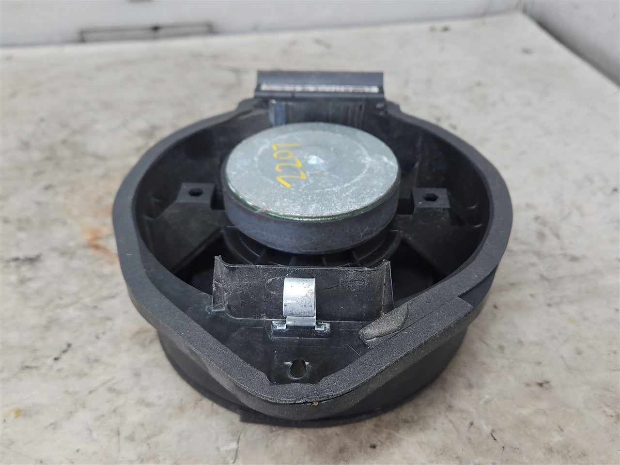 Used OEM 2010-2015 CAMARO BOSTON DOOR SPEAKER PASSENGER RH OR DRIVER, actual item photo 9