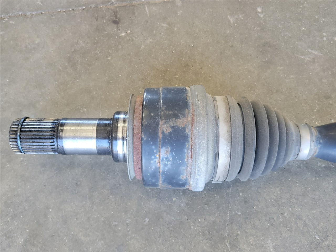 Used OEM 2010-2015 CAMARO REAR CV AXLE SHAFT RH PASSENGER 72K MILES, actual item photo 2