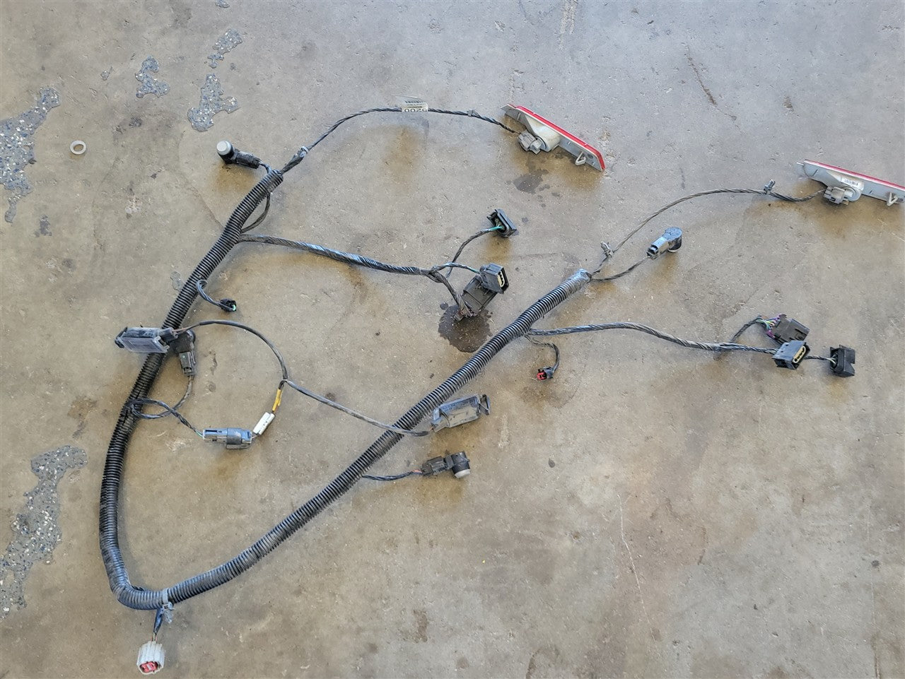 Used OEM 2012-2013 CAMARO REAR BUMPER WIRING HARNESS WITH PARK, actual item photo 1