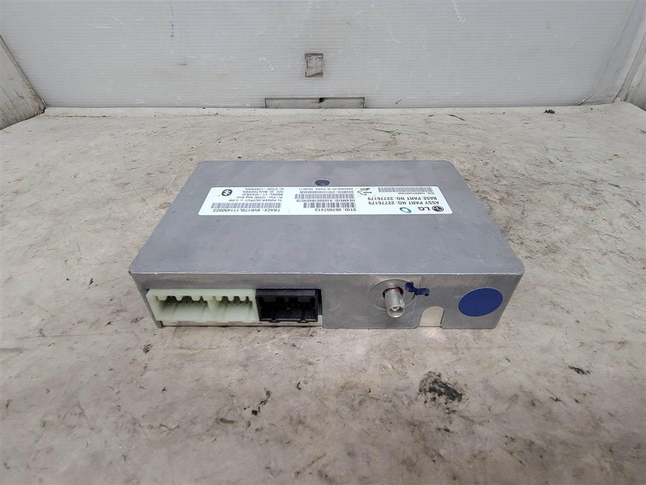 Used OEM 2012 CAMARO CRUZE ONSTAR COMMUNICATION MODULE CAMARO LH, actual item photo 4