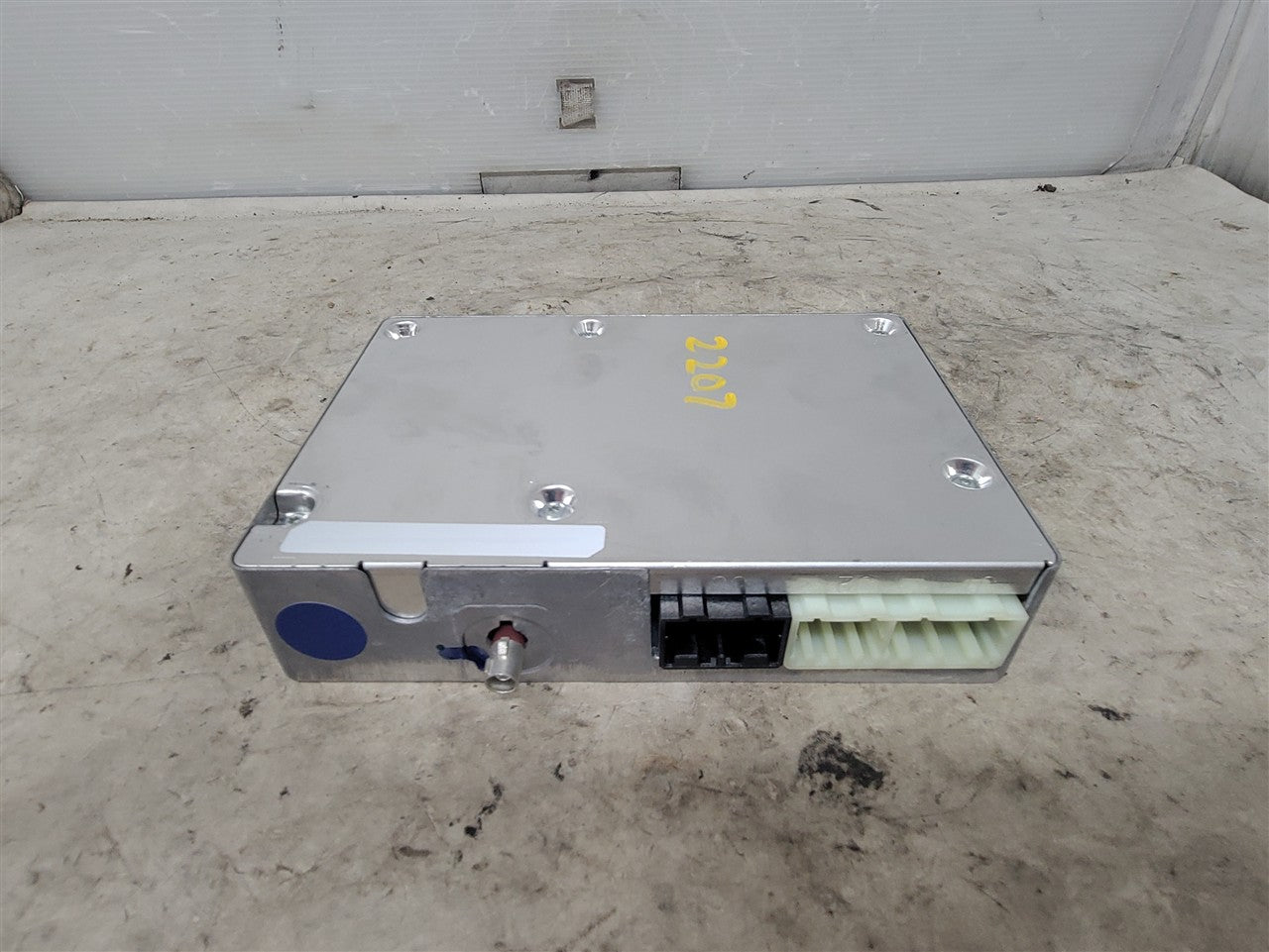 Used OEM 2012 CAMARO CRUZE ONSTAR COMMUNICATION MODULE CAMARO LH, actual item photo 9