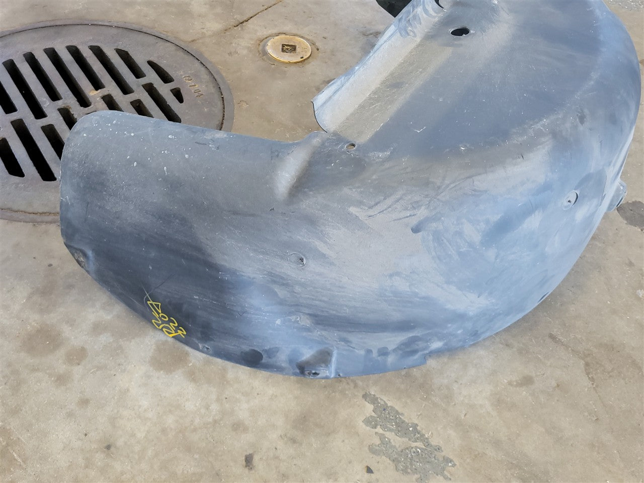 Used OEM 2010-2013 CAMARO REAR WHEEL WELL INNER FENDER LINER RH, actual item photo 6