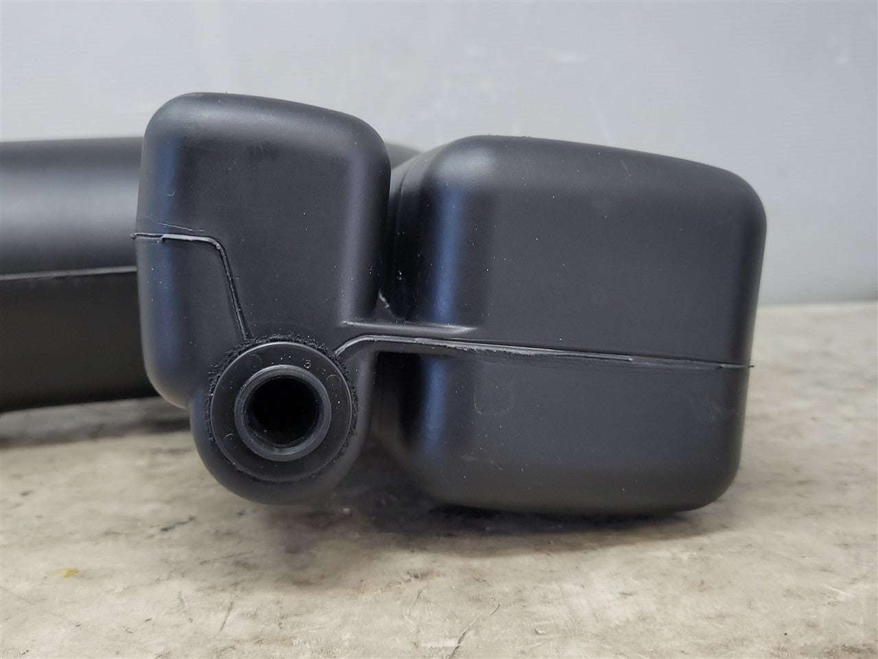 Used OEM 2010-2015 CAMARO SS AIR INTAKE ELBOW BELLOWS 92196314, actual item photo 6