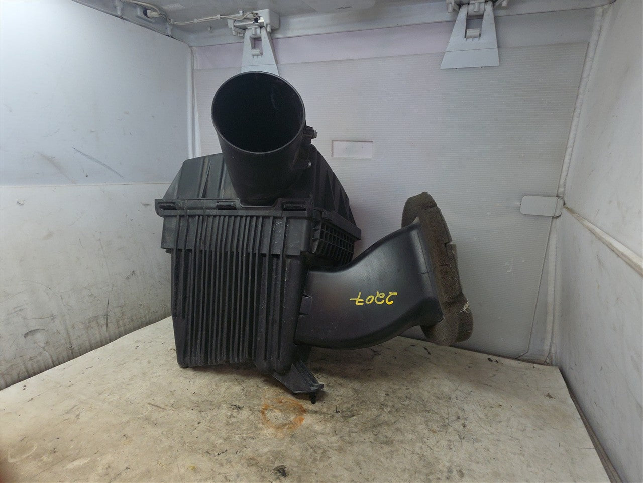 Used OEM 2010-2015 CAMARO AIR INTAKE BOX FILTER HOUSING SS WITH INLET, actual item photo 4
