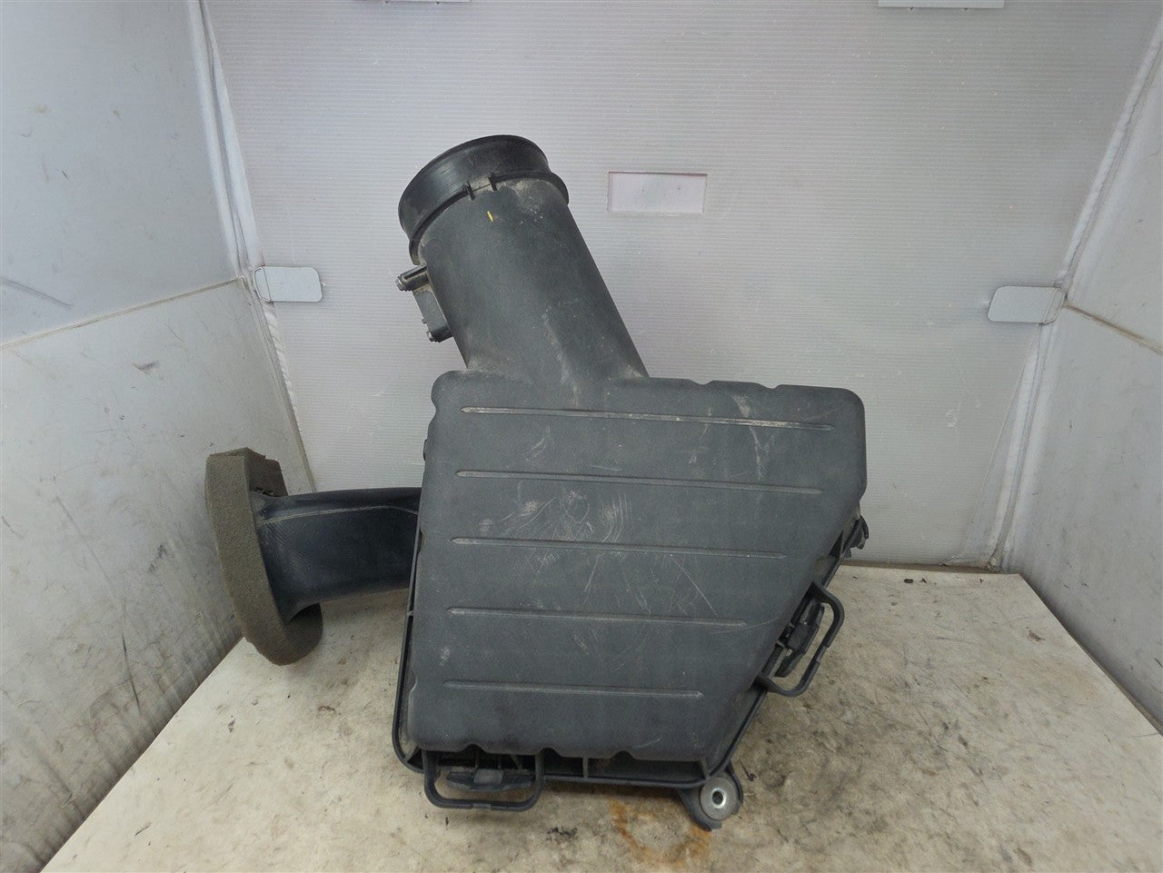Used OEM 2010-2015 CAMARO AIR INTAKE BOX FILTER HOUSING SS WITH INLET, actual item photo 7