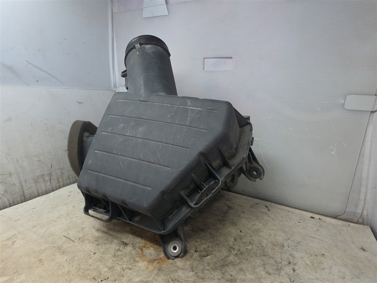 Used OEM 2010-2015 CAMARO AIR INTAKE BOX FILTER HOUSING SS WITH INLET, actual item photo 9