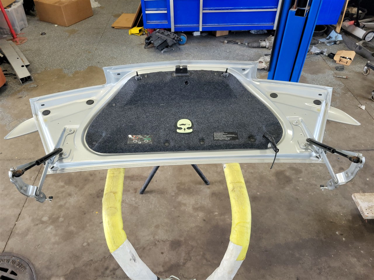 Used OEM 2011-2013 CAMARO CONVERTIBLE DECKLID WITH SPOILER SILVER, actual item photo 9