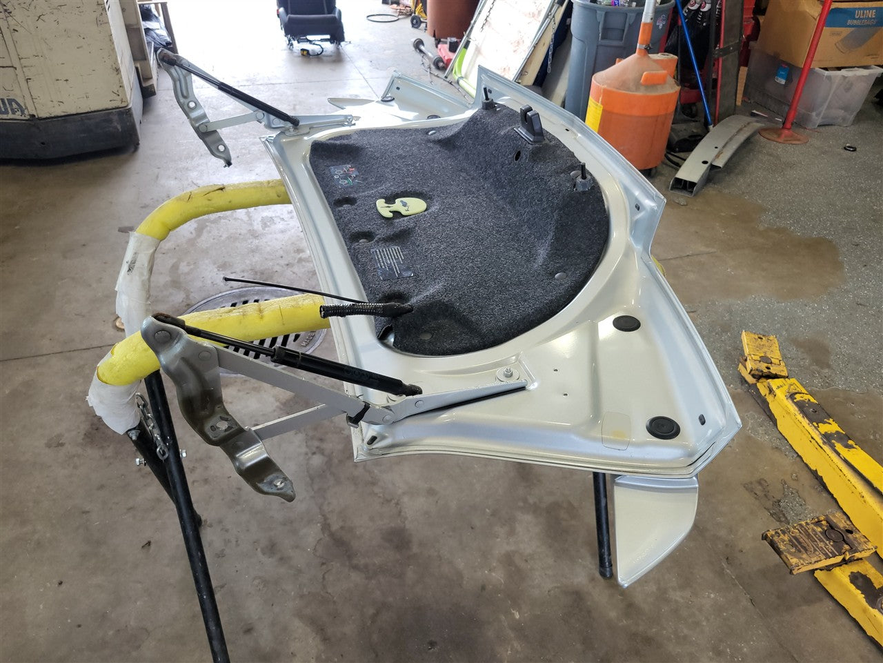Used OEM 2011-2013 CAMARO CONVERTIBLE DECKLID WITH SPOILER SILVER, actual item photo 12