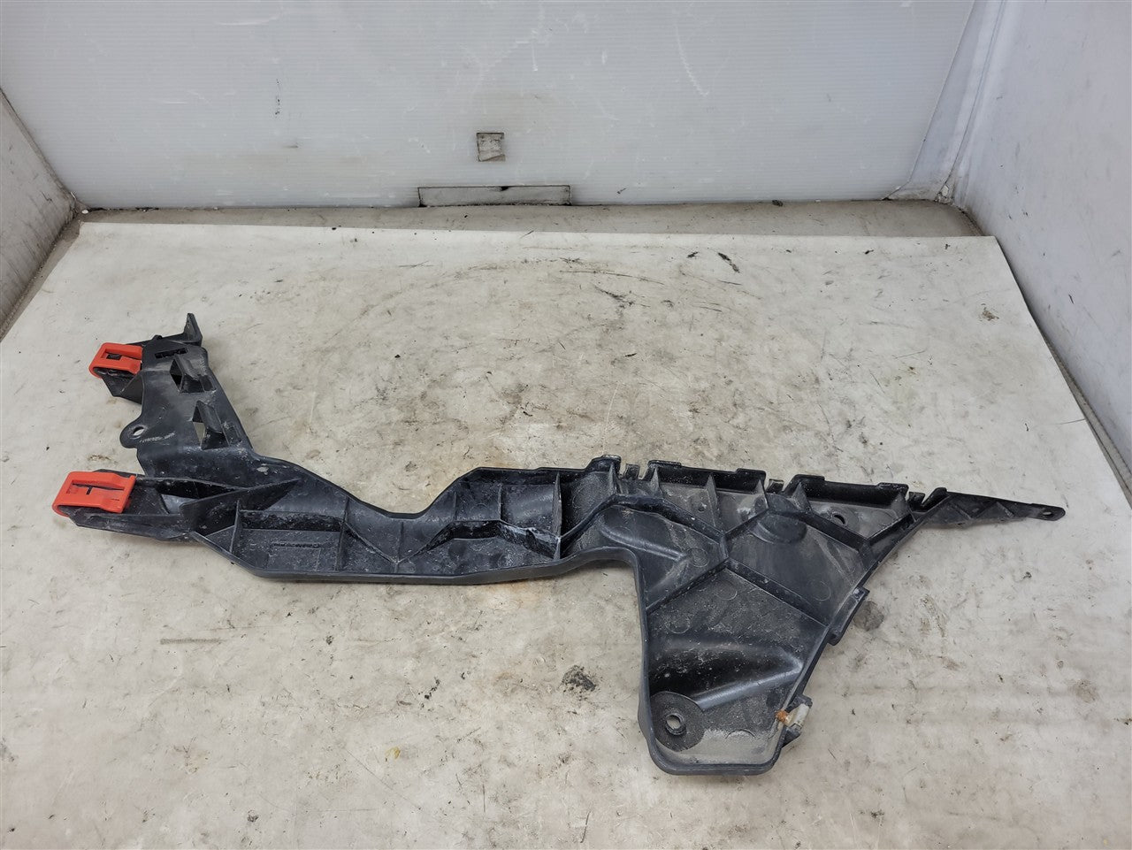 Used OEM 2010-2013 CAMARO REAR BUMPER GUIDE MOUNTING BRACKETS SET OF, actual item photo 10