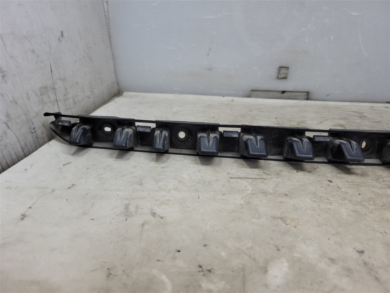Used OEM 2010-2013 CAMARO REAR BUMPER GUIDE MOUNTING BRACKETS SET OF, actual item photo 12