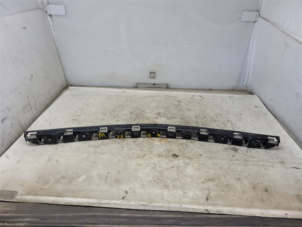 Used OEM 2010-2013 CAMARO REAR BUMPER GUIDE MOUNTING BRACKETS SET OF, actual item photo 14