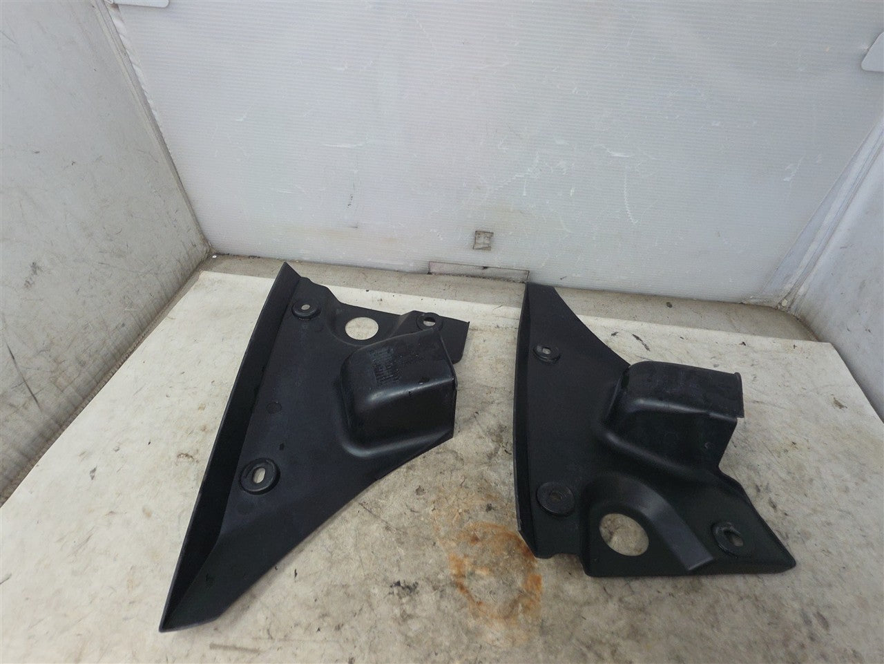 Used OEM 2010-2015 CAMARO TAIL LIGHT CLOSE OUT PANELS PAIR LH RH, actual item photo 8