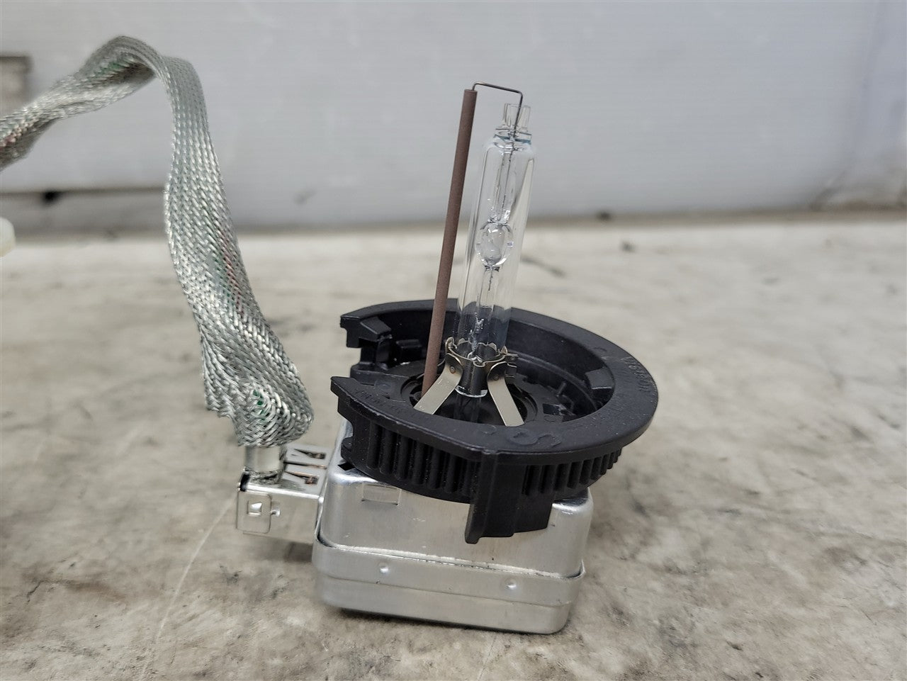 Used OEM 2014-2015 CAMARO HEADLAMP BALLAST & D3S BULB DRIVER LH OR, actual item photo 2