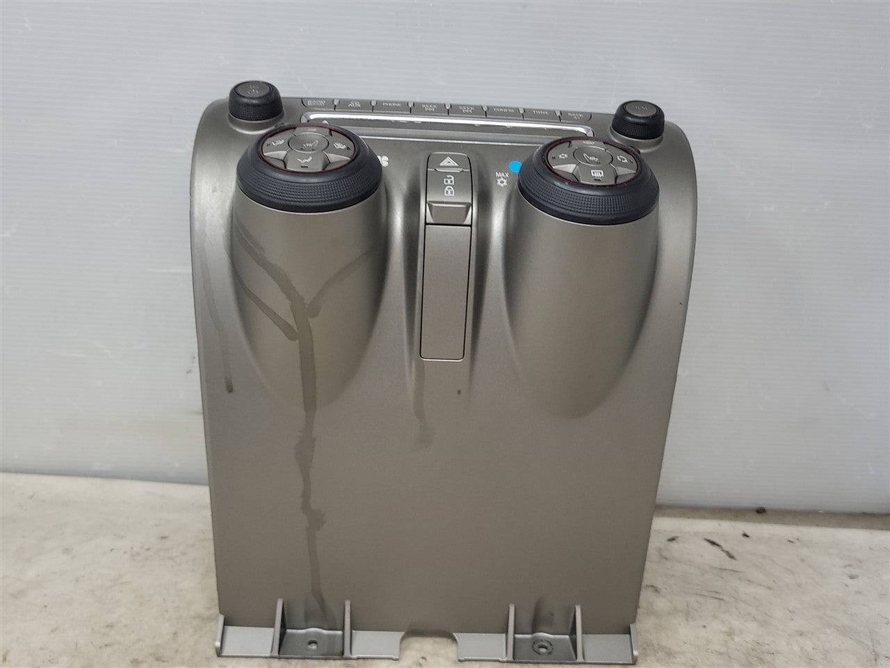 Used OEM 2010-2012 CAMARO RADIO & CONTROLS WITH HEATED SEAT SWITCHES, actual item photo 5
