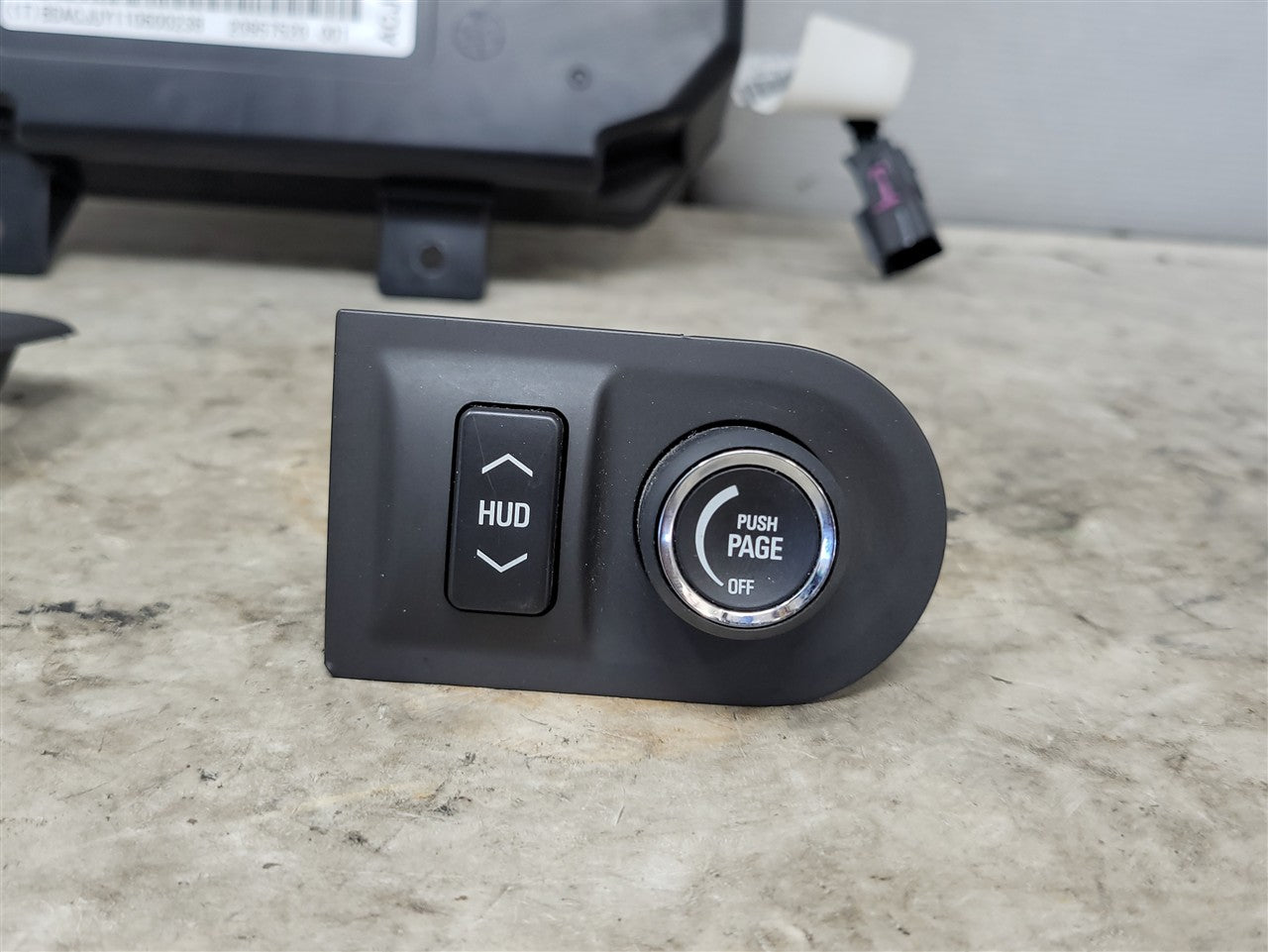 Used OEM 2011-2013 CAMARO HEADS UP DISPLAY WITH SWITCH AND TRIM, actual item photo 2