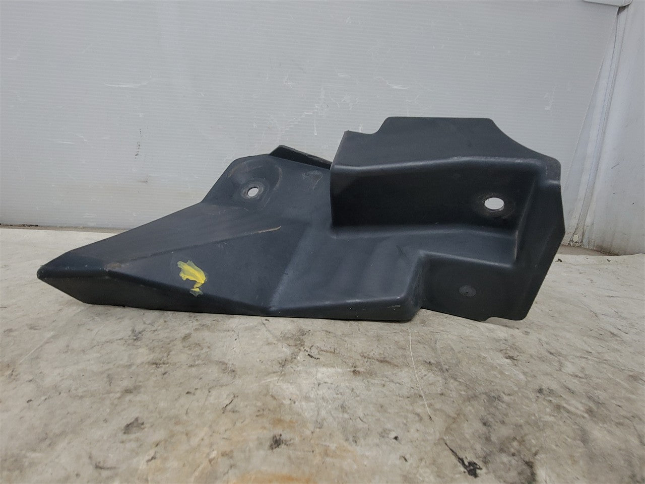 Used OEM 2012-2015 CAMARO RADIATOR AIR BAFFLE DRIVER LH 20957772, actual item photo 2