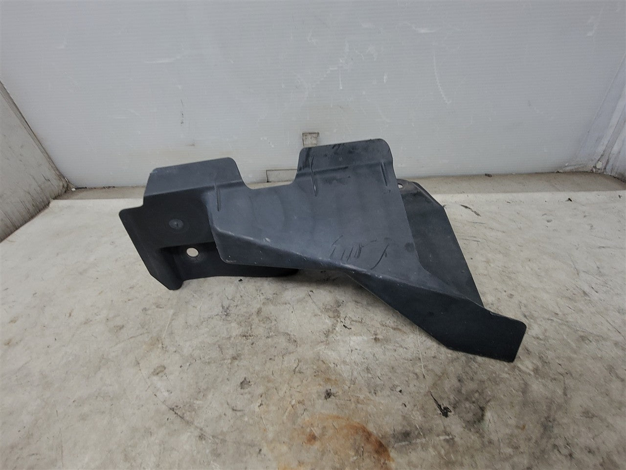 Used OEM 2012-2015 CAMARO RADIATOR AIR BAFFLE DRIVER LH 20957772, actual item photo 6