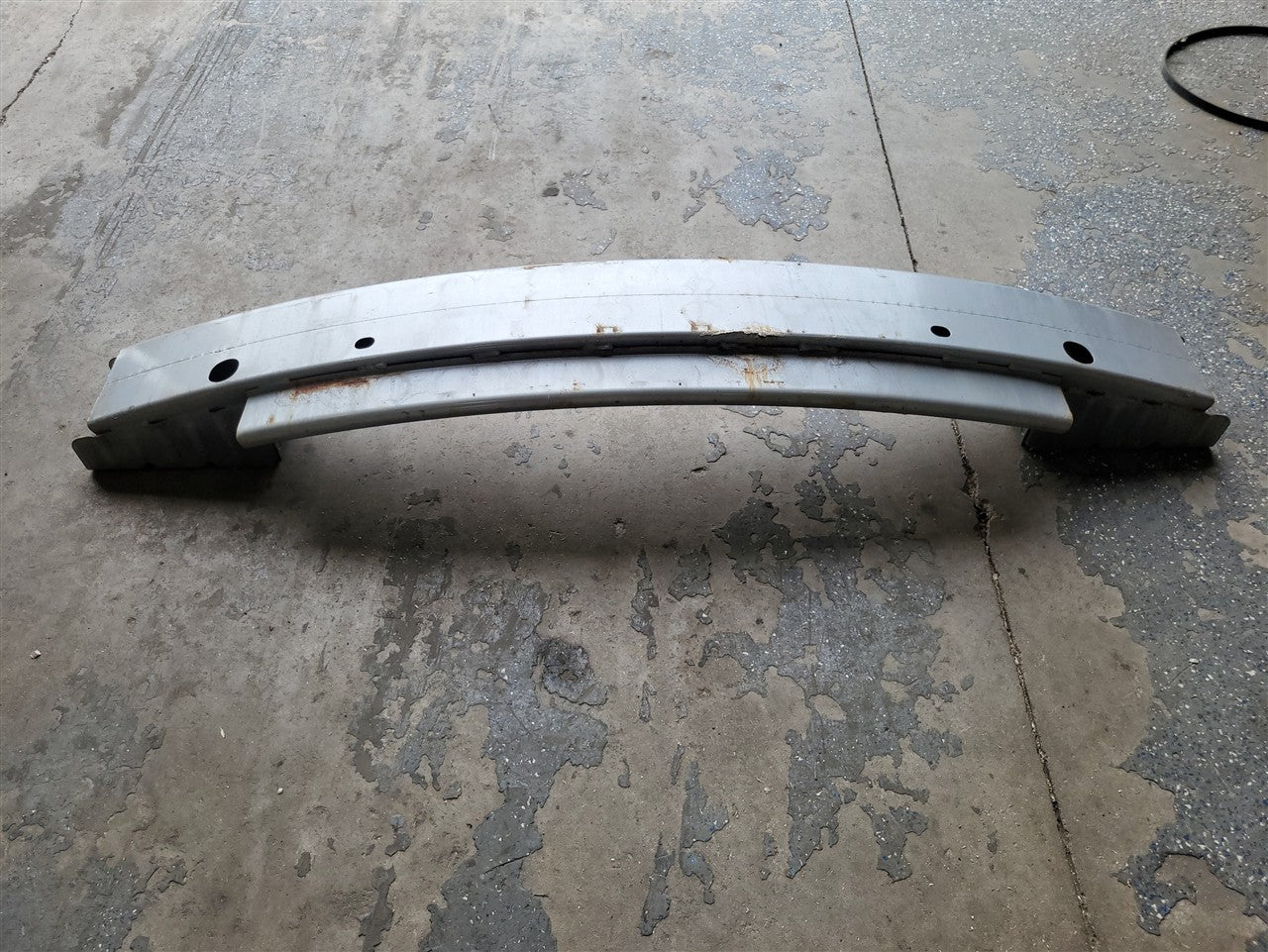 Used OEM 2010-2015 CAMARO REAR BUMPER REINFORCEMENT SILVER 22876136, actual item photo 3