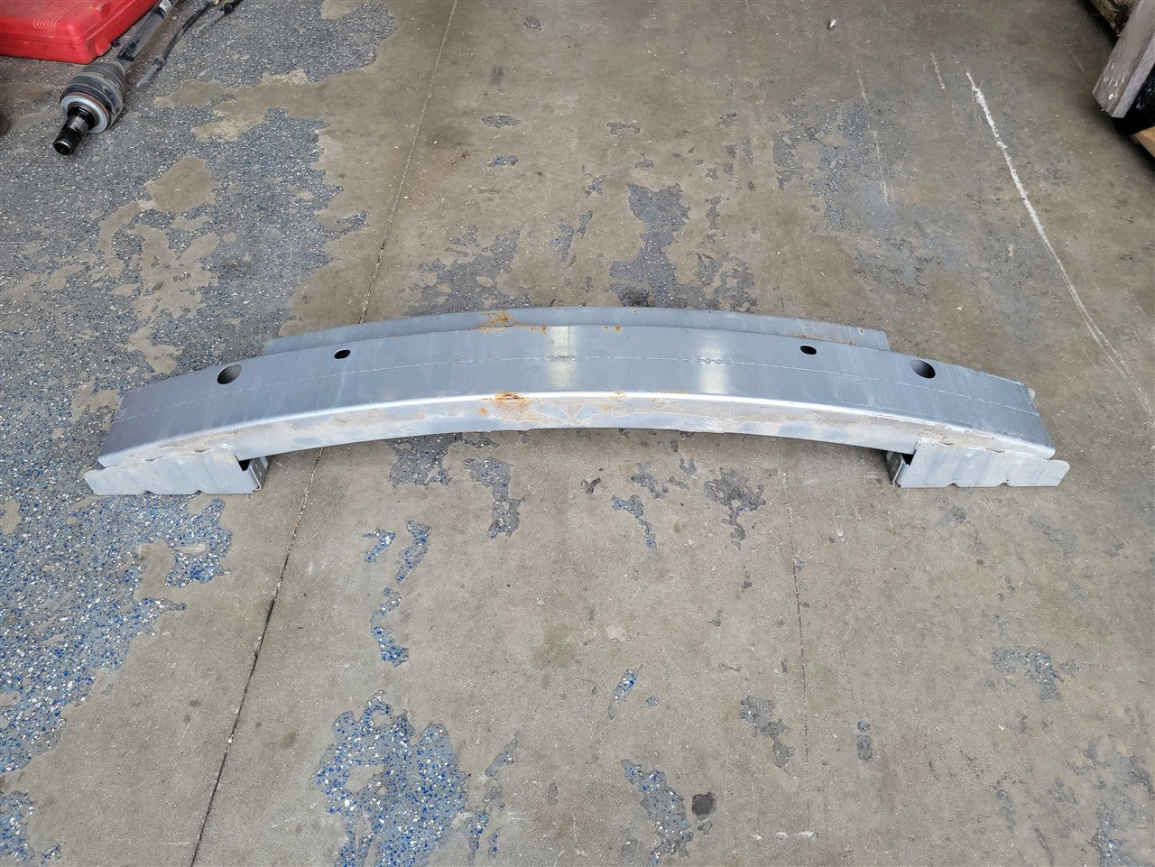 Used OEM 2010-2015 CAMARO REAR BUMPER REINFORCEMENT SILVER 22876136, actual item photo 5