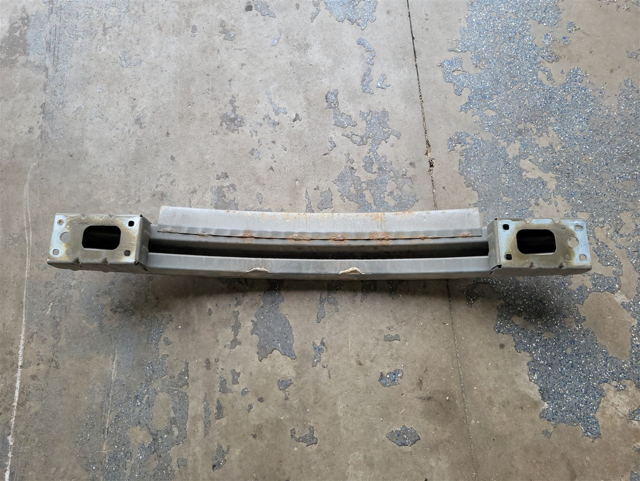Used OEM 2010-2015 CAMARO REAR BUMPER REINFORCEMENT SILVER 22876136, actual item photo 7